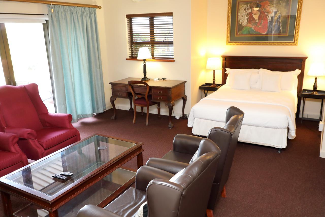Kingston Place Guesthouse เดอร์บัน ภายนอก รูปภาพ