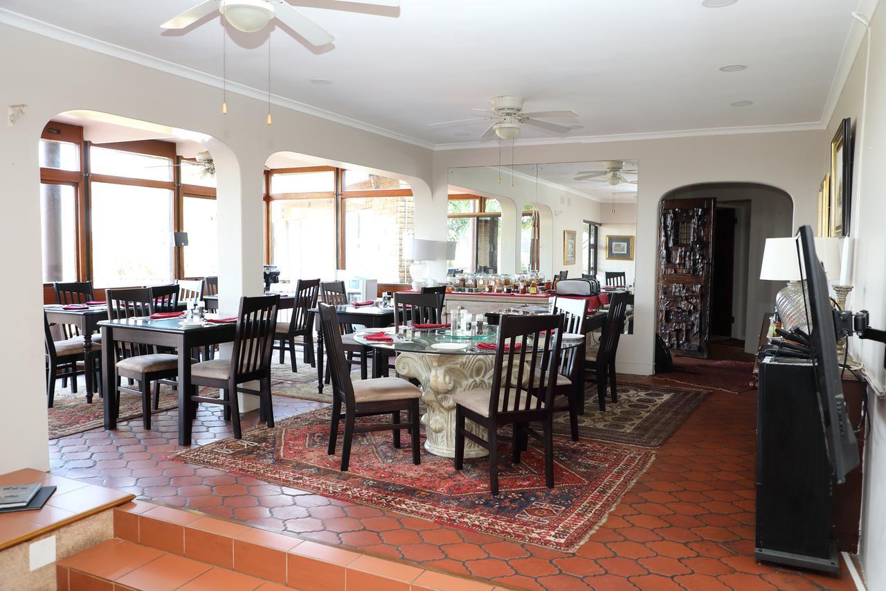Kingston Place Guesthouse เดอร์บัน ภายนอก รูปภาพ