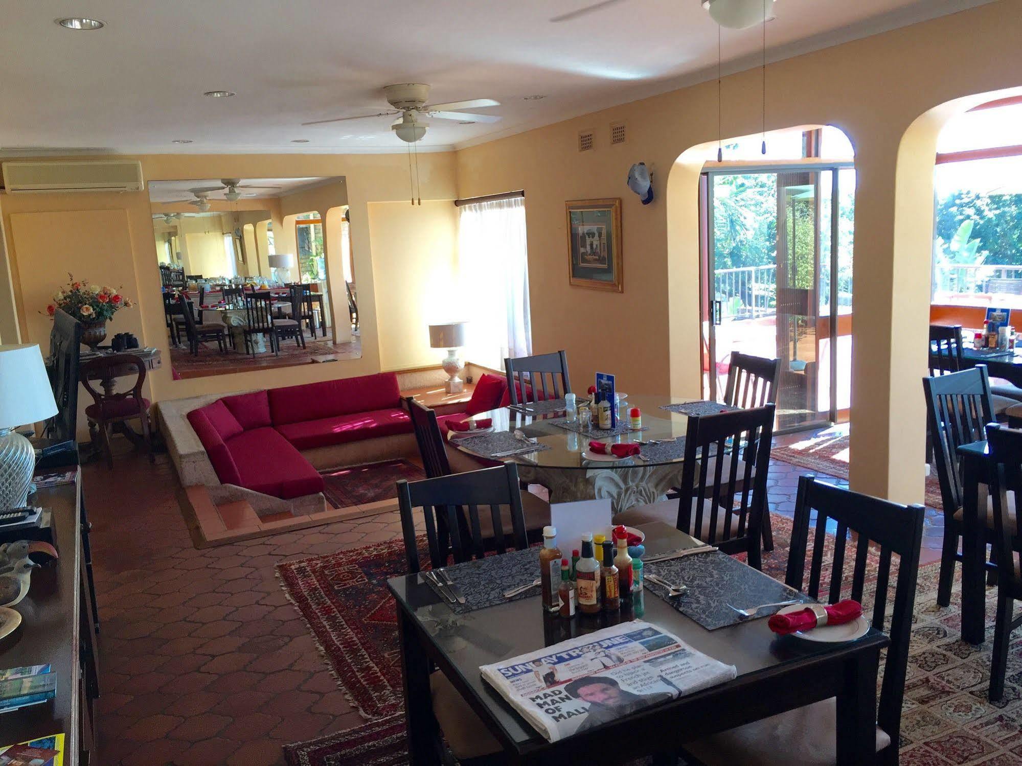 Kingston Place Guesthouse เดอร์บัน ภายนอก รูปภาพ